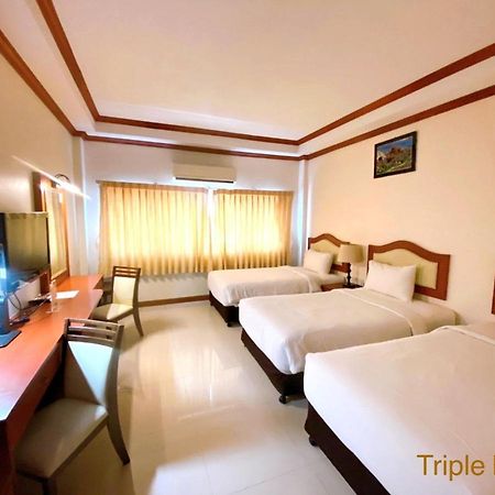 Major Grand Hotel Chum Phae Esterno foto
