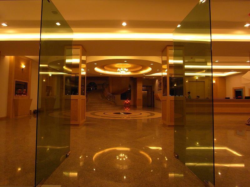 Major Grand Hotel Chum Phae Esterno foto