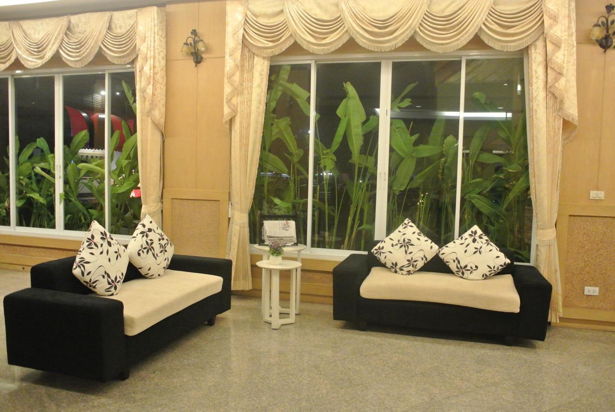 Major Grand Hotel Chum Phae Esterno foto