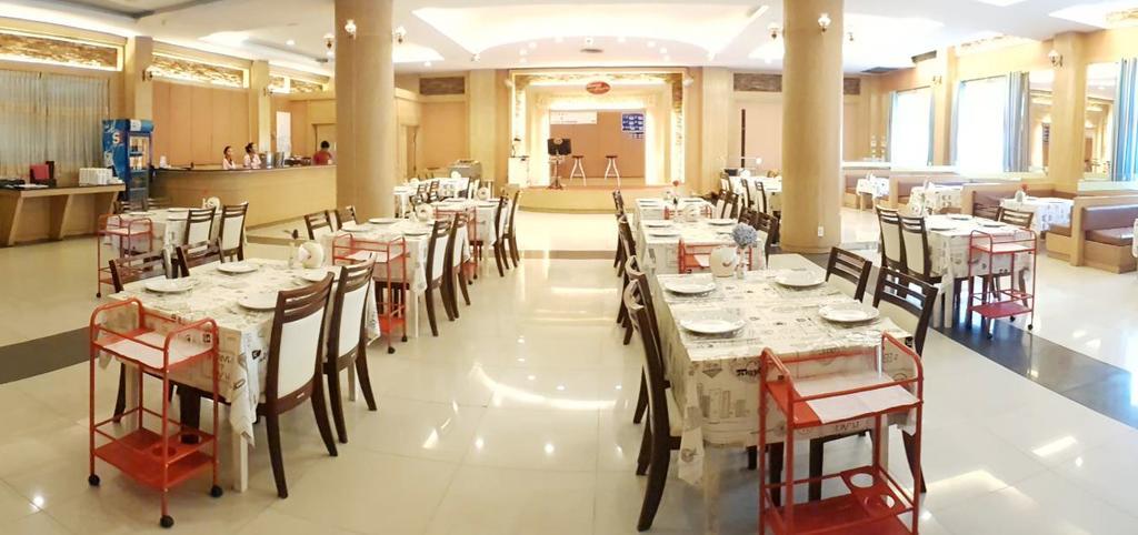 Major Grand Hotel Chum Phae Esterno foto